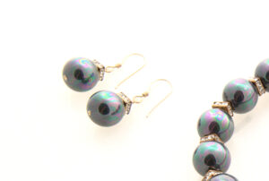 Noire Élise Earrings